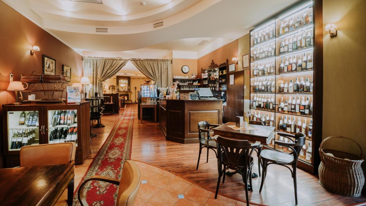 Boutique Hotel Maraton コシツェ エクステリア 写真