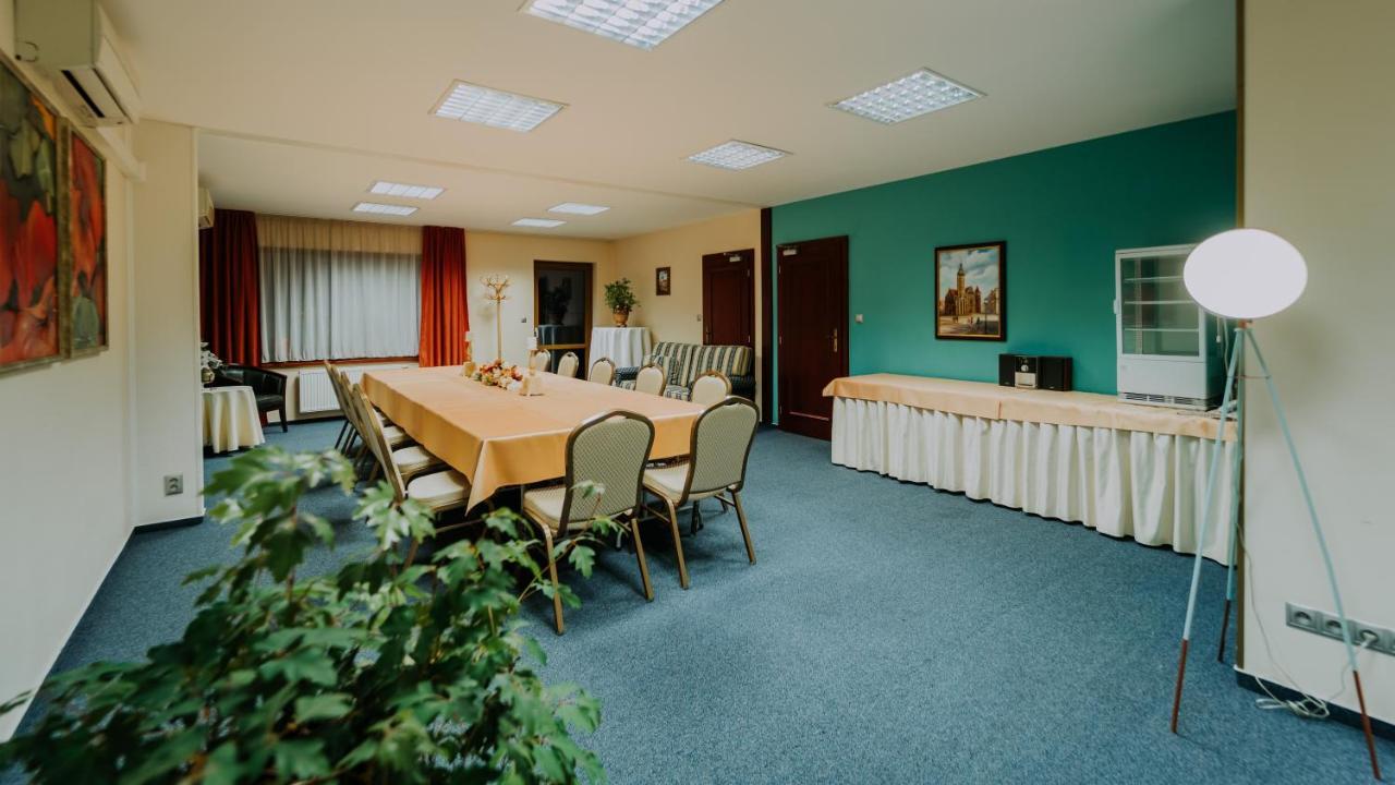 Boutique Hotel Maraton コシツェ エクステリア 写真