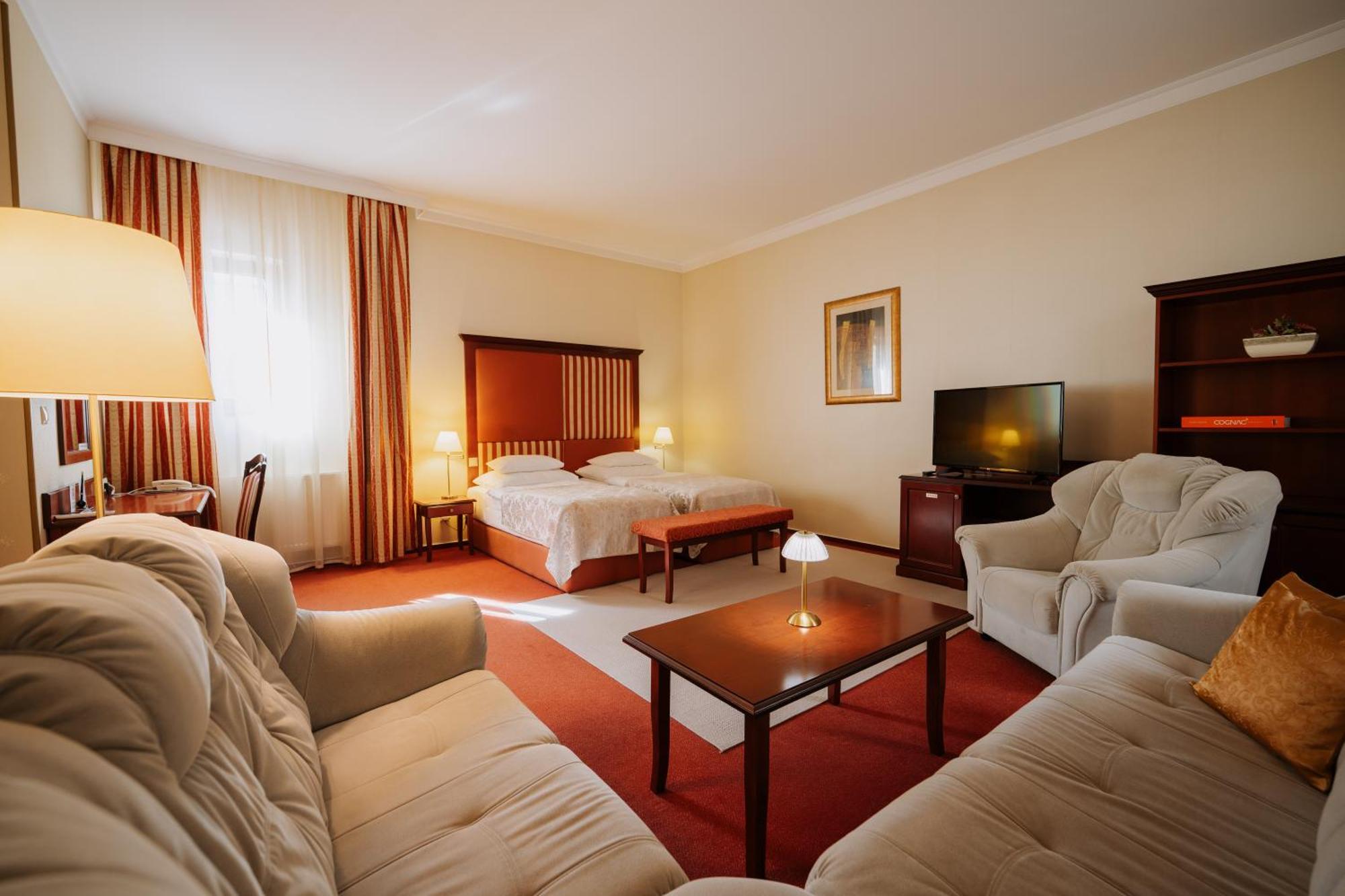 Boutique Hotel Maraton コシツェ エクステリア 写真