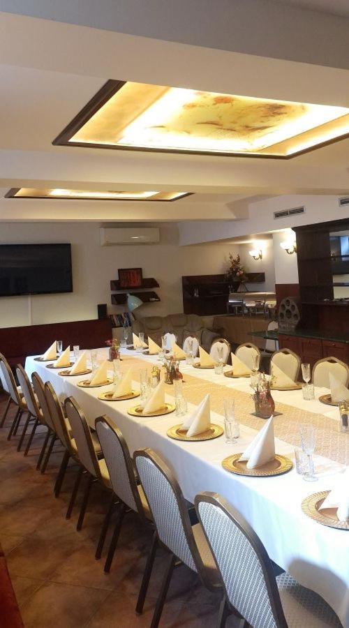 Boutique Hotel Maraton コシツェ エクステリア 写真