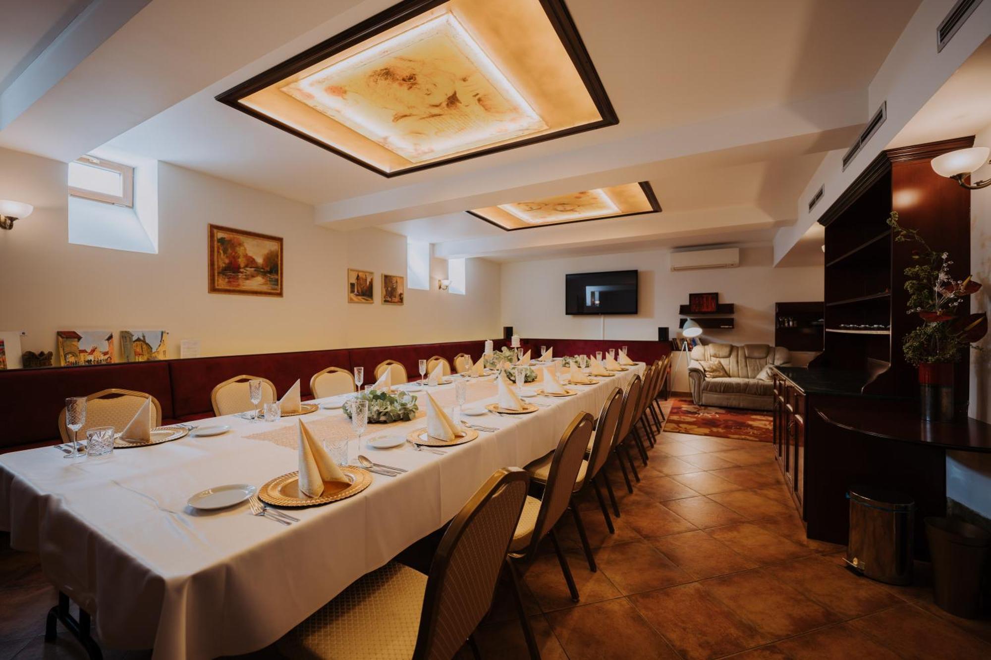 Boutique Hotel Maraton コシツェ エクステリア 写真