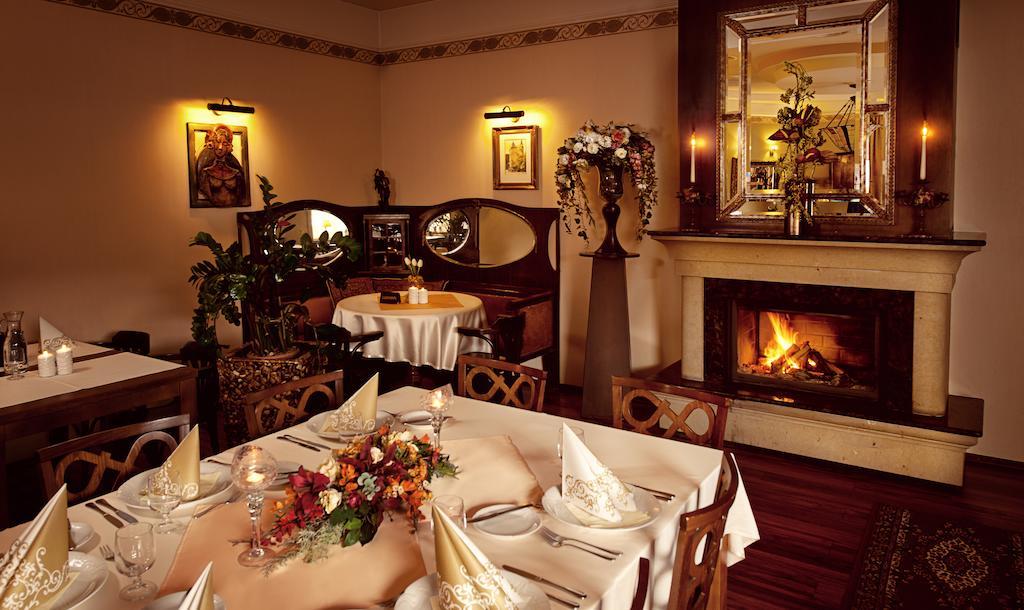 Boutique Hotel Maraton コシツェ エクステリア 写真