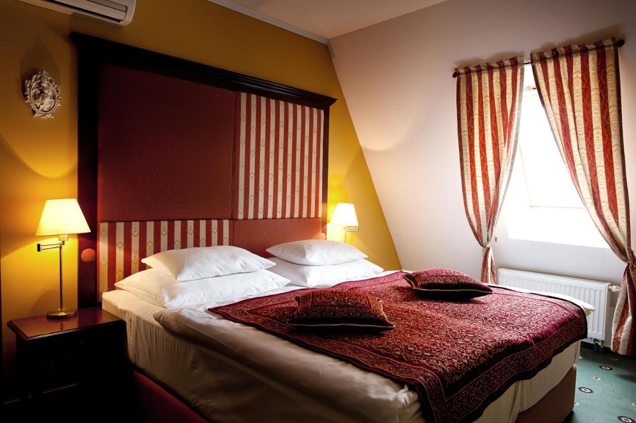 Boutique Hotel Maraton コシツェ エクステリア 写真